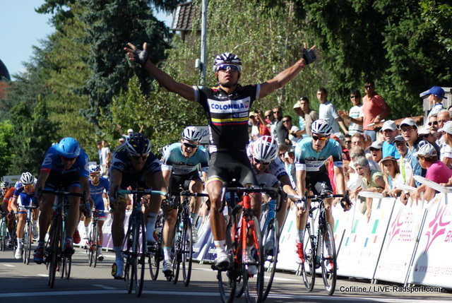 1. Etappe - Leonardo Duque gewinnt die Etappe in Bourg-en-Bresse im Sprint