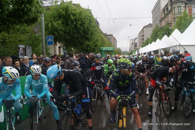 Startaufstellung zur 4. Etappe der Tour de Romandie 2014 in Fribourg