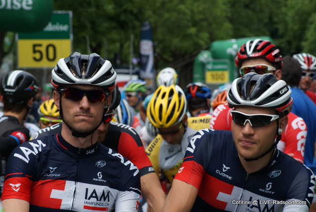 Dries Devenyns und Matthias Brndle kurz vor dem Start zur 8. Etappe in Bern