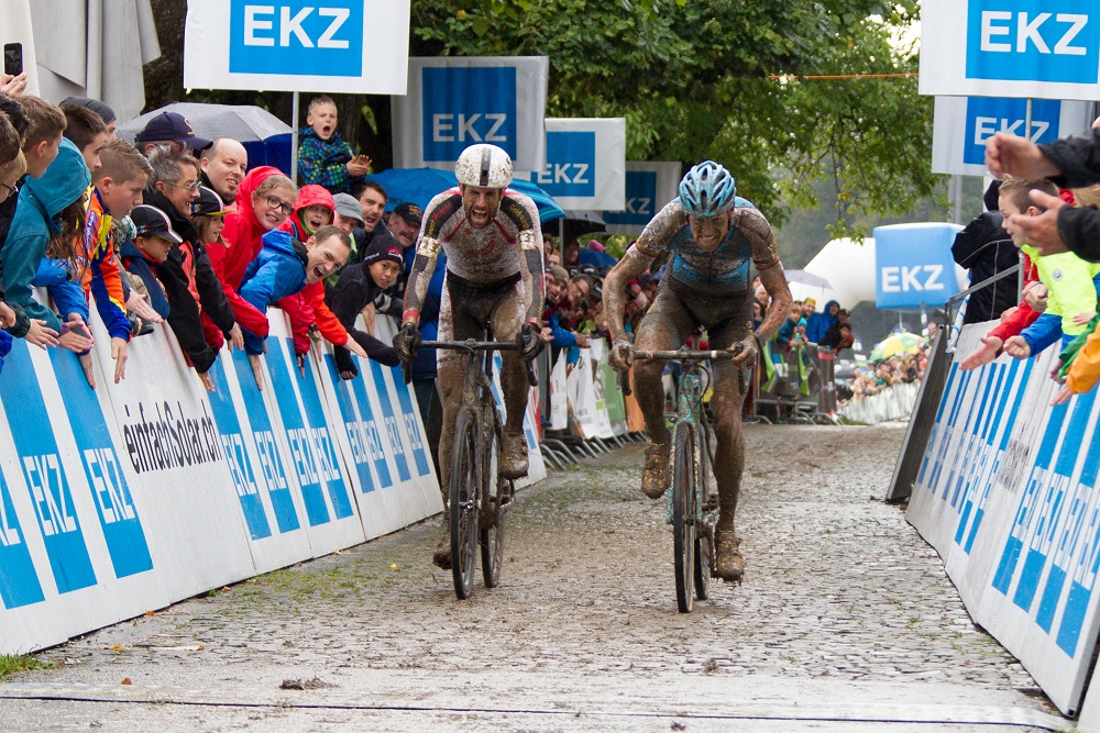 Sprint Elite Herren zwischen Nicola Rohrbach und Klaas Vantornout (Foto: radsportphoto.net/Steffen Mssiggang)