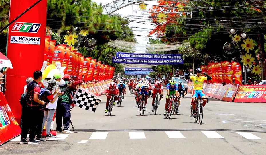 Sarda mht sich wieder vergebens  Etappensieg Nummer vier beim HTV Cup fr Nguyen Tan Hoai (Foto: facebook.com/htvthethao)