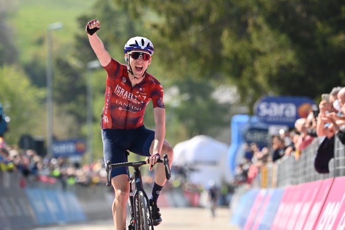 Daniel Martin, jeweils zweifacher Tour- und Vuelta-Etappensieger, ist erstmals auch beim Giro erfolgreich (Foto: https://twitter.com/giroditalia)