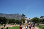 im Hintergrund der berhmte Tafelberg