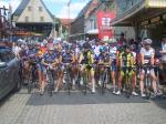 Auf dem Sangerhuser Markt findet der neutrale Start der Frauen statt ( LiVE-Radsport.com)