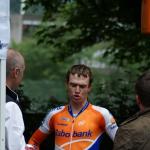 Tour de Suisse 9. Etappe - Nick Nuyens nach dem Zeitfahren in Liestal im Gesprch mit Betreuern seines Teams Rabobank