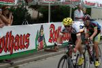 Regio-Tour 4. Etappe - das Fhrungsduo Mario Vogt und Mathias Plarre bei der letzten Durchfahrt bei Start und Ziel in Vogtsburg-Oberrotweil