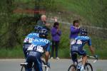 Tour de Romandie 4. Etappe - Saxo-Bank-Trio am Ende des Feldes am Anstieg nach Veysonnaz