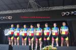 Rund um den Finanzplatz Eschborn - Frankfurt - Team Eddy Merckx-Indeland, das Team mit den farbenfrohesten Trikots bei der Einschreibung in Eschborn
