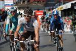 Tour de Suisse 3. Etappe - erschpfte Fahrer im Ziel in Aarberg