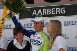 Tour de Suisse 3. Etappe - Etappensieger Peter Sagan lsst sich bei der Siegerehrung in Aarberg feiern