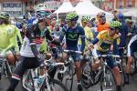 Tour de Suisse 4. Etappe - Shake hands zwischen Frank Schleck und Leader Rui Alberto Faria da Costa vor dem Start in Aarberg