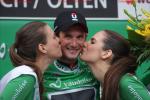 Tour de Suisse 4. Etappe - Frank Schleck geniet die Ehrung fr die Fhrung im Bergklassement