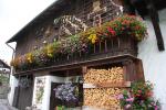 Tiroler Haus mit Blumenpracht