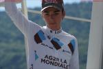 Tour de l'Ain 5. Etappe - Romain Bardet kommt etwas schchtern zur Siegerehrung aufs Podium