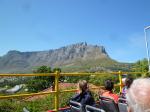 vom Open Bus Blick zum Table Mountain