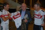 Der UCI-Prsident erhlt ein Tirol-Leiberl (Foto: Tirol Werbung)