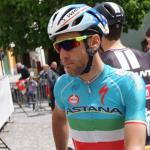 der italienische Meister Vincenzo Nibali am Start der 3. Etappe in Moutier