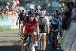 Silvan Dillier und Fabian Cancellara kommen auf Platz 4 und 5 ins Ziel - dahinter bejubelt Fabian Lienhard seinen Sieg in der Kategorie Elite national