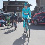 Vincenzo Nibali rollt zum Start (Foto: Expa Pictures)