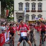 Marcel Sieberg (Lotto-Soudal) auf dem kleinen Hochrad bei der Tour de France - Teampräsentation in Düsseldorf. Foto: LIVE-Radsport.com