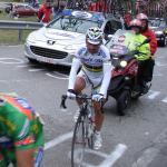 Weltmeister Paolo Bettini qult sich auf den Passo di Falzarego