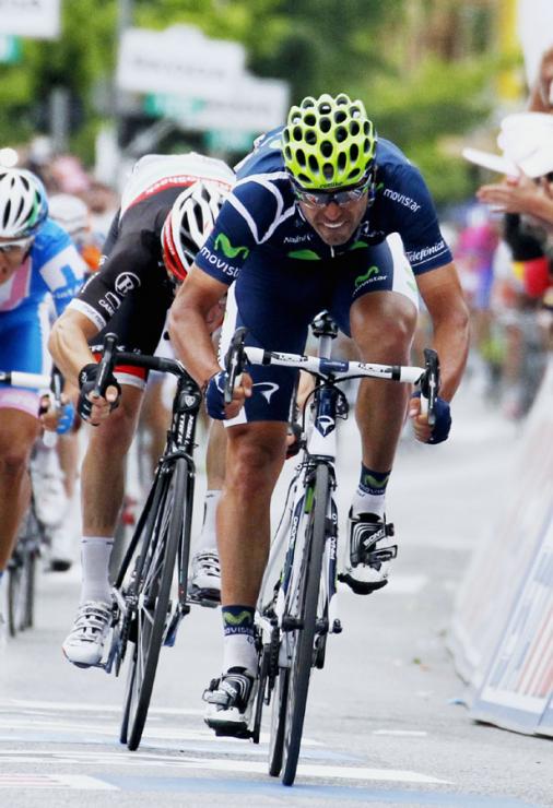 Ventoso gewinnt 9. Etappe des Giro nach Massensturz in Spitzkehre